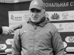 Бывший тренер анапского «Спартака» внезапно умер прямо во время футбольного матча