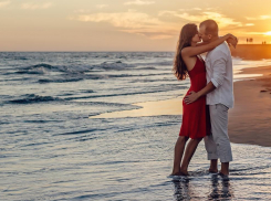 Откровенно о поцелуях и сексе в Анапе: информация 18+