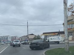 В Анапе на штрафстоянку эвакуировали тонированную «Тойоту» без номеров