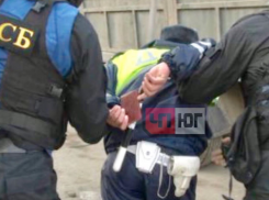 В Анапе силовики задержали сотрудников ДПС на получении взятки