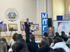 В Анапе открылась выставка «Искусство в массы»