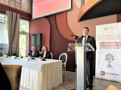 В Анапе провалили тендеры по газонам и строительству ДК – чтобы не повторилось, провели конференцию