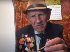 В Гостагаевской под Анапой почтили память погибших в ВОВ, установив Свечу Памяти у обелисков