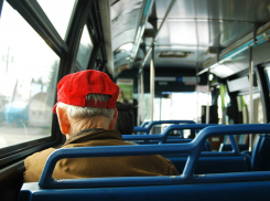 Почему в Анапе водители автобусов не любят пассажиров с талонами на льготный проезд