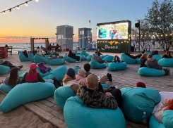 Что посмотреть  на море: афиша мероприятий на лаундж-зоне Центрального пляжа Анапы