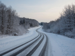 В Анапе ухудшилась ситуация на дорогах из-за мокрого снега