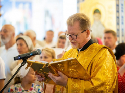 В День Крещения Руси в Анапе прошли праздничные богослужения и открылась православная ярмарка