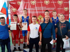 Анапчане в числе призёров первенства края по вольной борьбе