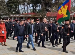 По Анапе прошёл пасхальный Крестный ход