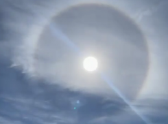 Отдыхающие в Анапе сняли на камеру эффект гало