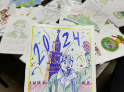 «Весточки поддержки»: боец СВО приехал к студентам анапского АИТа