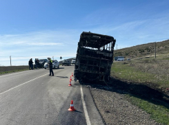 В Анапе ЧП с горящим автобусом с детьми проверит прокуратура
