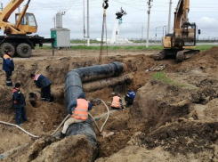 В Анапе продолжаются работы на водоводе, водовозки привезли первую партию воды
