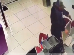 Момент дерзкого ограбления в Анапе зафиксировали камеры видеонаблюдения 