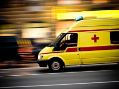 Пьяная ученица младших классов валялась на тротуаре в центре Анапы