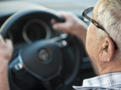 «У водителей старше 60 нужно отбирать права»: ДТП на зебре в Анапе закончилось скандалом