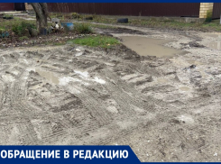 Испорченная дорога, грязь и сломанный люк: анапчанка о самоуправстве водителей маршруток 