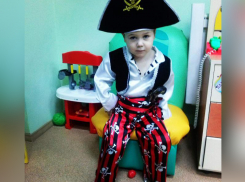 Победителем конкурса новогодних костюмов стал пиратище Максим