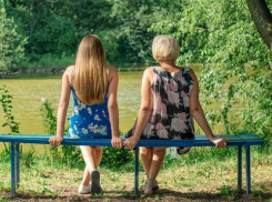 Тёплые истории из нашего города: анапчанка вручила незнакомой женщине 5000 р.