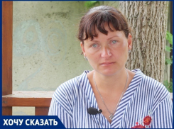 «Мою дочь избивали, а 10 детей спокойно смотрели» - зверство в одной из школ Анапы