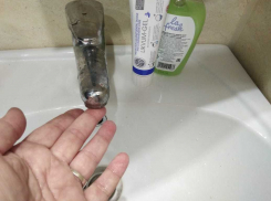 В Анапе в 12 микрорайоне из-за аварии вторые сутки нет горячей воды