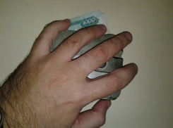 В Анапе рецидивист из Тулы украл у двух мужчин более 70 000 рублей