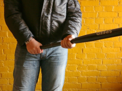 Анапчане готовы разорвать мужика, который разбил голову сотруднице тира