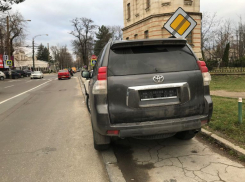 В Анапе водителей, не желающих правильно парковаться, ждут штрафы до 5000 рублей!
