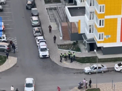 В Анапе сбили детей на самокате 