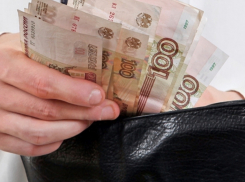 Анапчане подняли хай, когда увидели, что посторонний забирает выручку водителя автобуса