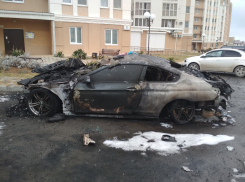В конце масленичной недели в Анапе сгорел автомобиль BMW