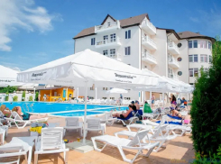 Судебный парадокс в Анапе: гостиница есть и ее как бы нет – снести нельзя