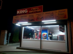 У анапских любителей фаст-фуда праздник: сгоревшую закусочную восстановили