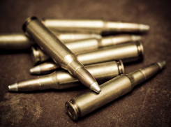 В анапском морском порту задержали мужчину с кучей патронов, которые он «нашёл на дороге»