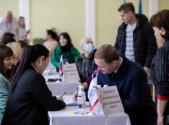 «Сегодня мы голосуем за будущее нашей страны»: Василий Швец проголосовал вместе с анапчанами 