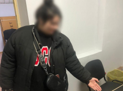 Пьяная анапчанка украла у охранника клуба рацию, приняв её за собственный телефон