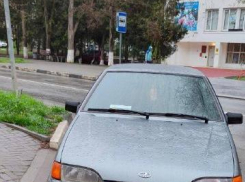 Водитель «Лады» перекрыл дорогу для пешеходов и был найден анапскими полицейскими