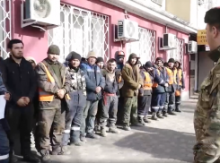  Сотрудники ФСБ выявили более 30 нелегальных мигрантов на стройках в Анапе