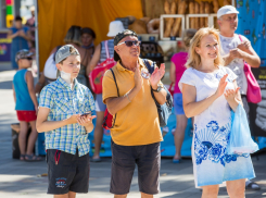 День единого голосования в Анапе проходил с песнями, плясками и ярмарками