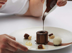 В Анапе подростки из неблагополучных семей устроили себе сладкую жизнь