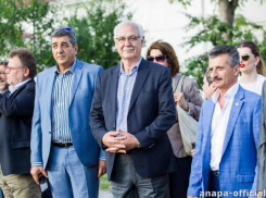 Греки и анапчане сыграют в футбол