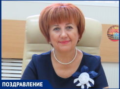С днём рождения директора Анапского комплексного центра социального обслуживания населения Ирину КАЙГОРОДОВУ!