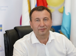 Анапчан и гостей курорта поздравил Председатель Совета Леонид Красноруцкий
