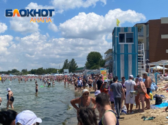 Не шокируемся местами с тиной - в Анапе есть чистое море