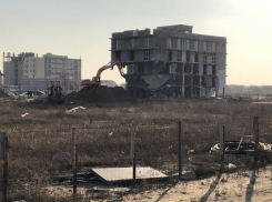 В «Анапской пересыпи» снесли базу отдыха