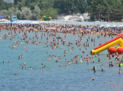 Июльский турпоток в Анапе: многолюдные пляжи и знойная жара