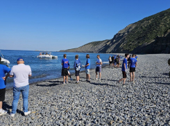 Вывезено 40 кубометров мусора: на Большом Утрише прошла экологическая акция 