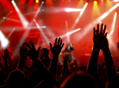 Кто выступит в Анапе в августе: афиша «Летней эстрады»