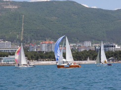 По соседству с Анапой стартовали гонки крейсерских яхт