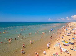 До уровня тропиков прогрелась вода в Черном море у берегов Анапы 